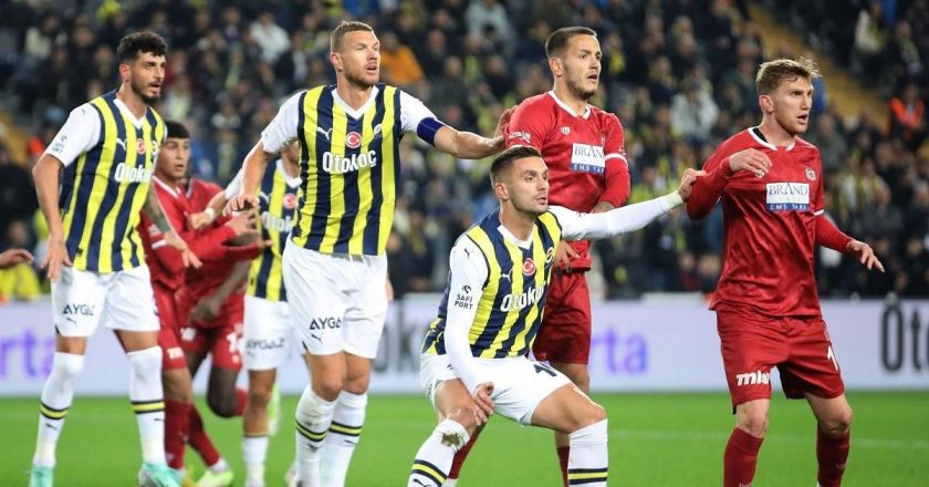 Sivasspor-Fenerbahçe maçının canlı anlatımı