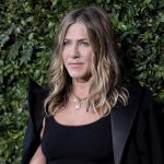 Friends'in yıldızı Jennifer Aniston, JD Vance'in “çocuksuz sefil kadınlar” hakkındaki sözlerine tepki gösterdi.