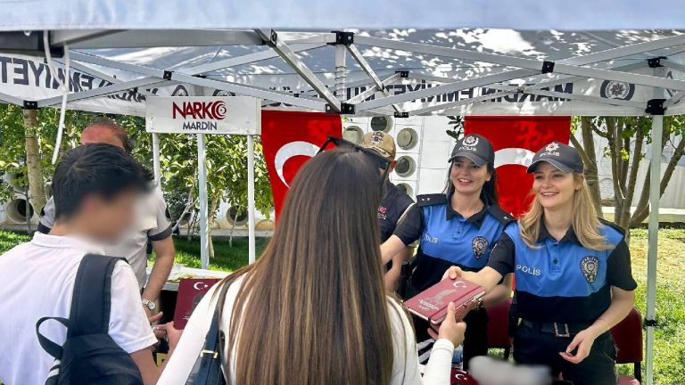 “Güvenli Geleceğe El Ele” projesi kapsamında Mardin'de stant açıldı
