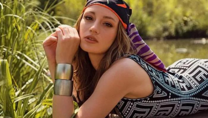 Gizem Karaca yılbaşı ağacını kurdu! İstanbul’daki lüks villasını görenler şaşkına döndü