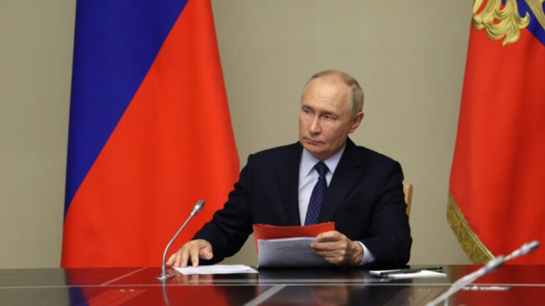 Putin: “ABD Ortadoğu’da aktif ve agresif hareket ediyor”