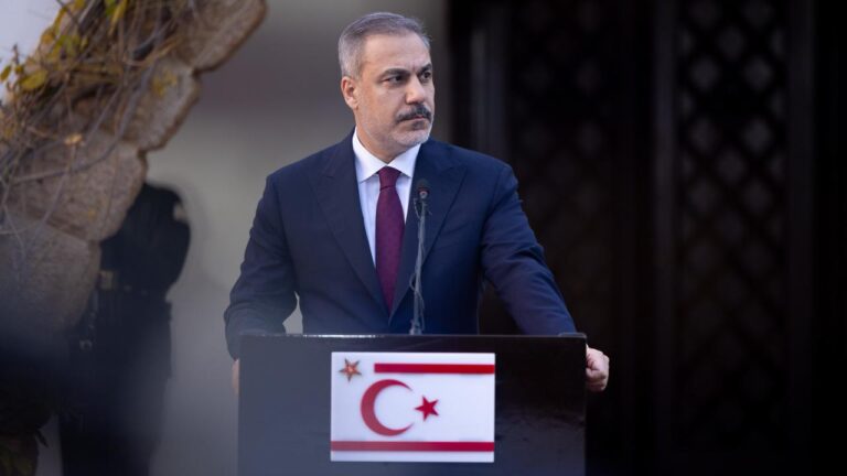 Bakan Fidan: Kıbrıs iki devletli çözüm yolunda ilerlemeli