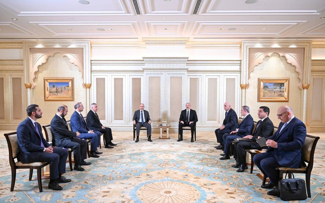 Dünyanın görüntüleri! Aliyev ve Paşinyan arasındaki soğuk rüzgarlar ... 2