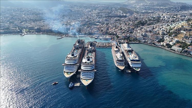 İstanbul’a turist akını: 410 bin yolcu kruvaziyerle geldi