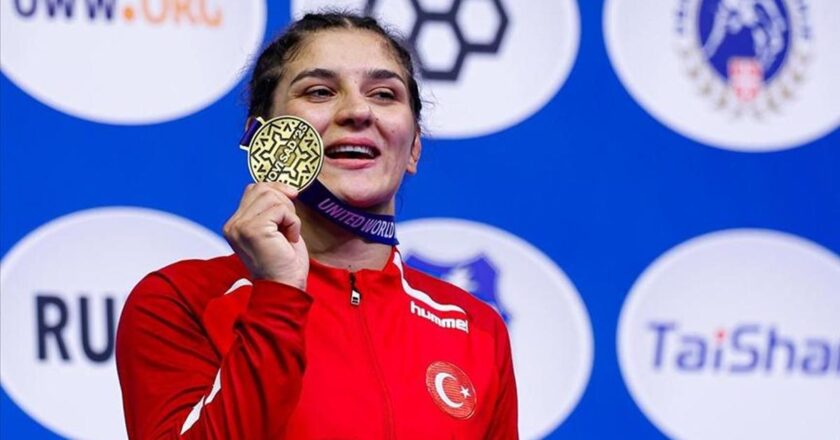Milli güreşçi Nesrin Baş, 3. kez dünya şampiyonu olarak tarihe geçti