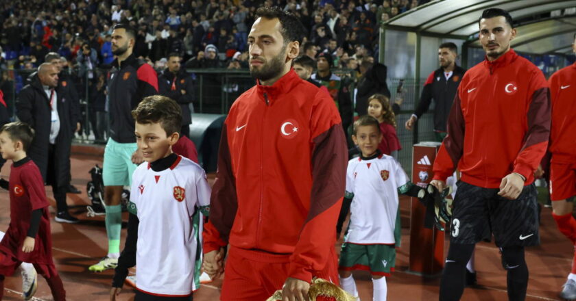 Fenerbahçe ve Galatasaray ile anılmıştı: Hakan Çalhanoğlu’ndan transfer iddialarına yanıt! – Son Dakika Spor Haberleri