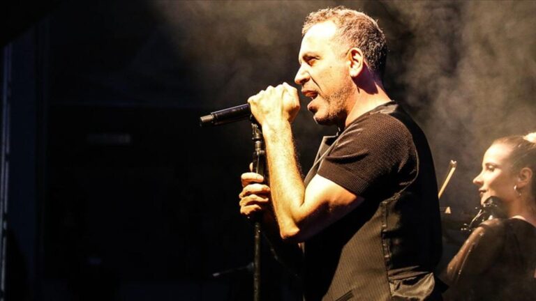 Ünlü sanatçı Haluk Levent hastaneye kaldırıldı
