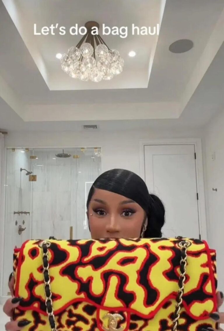 Cardi B çanta koleksiyonunu paylaştı: 2,1milyon TL’lik çantası dikkat çekti